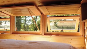 1 bedroom, bed sheets - A tiny house in a quiet meadow—the perfect place to unwind. Sauna (Nivillac)