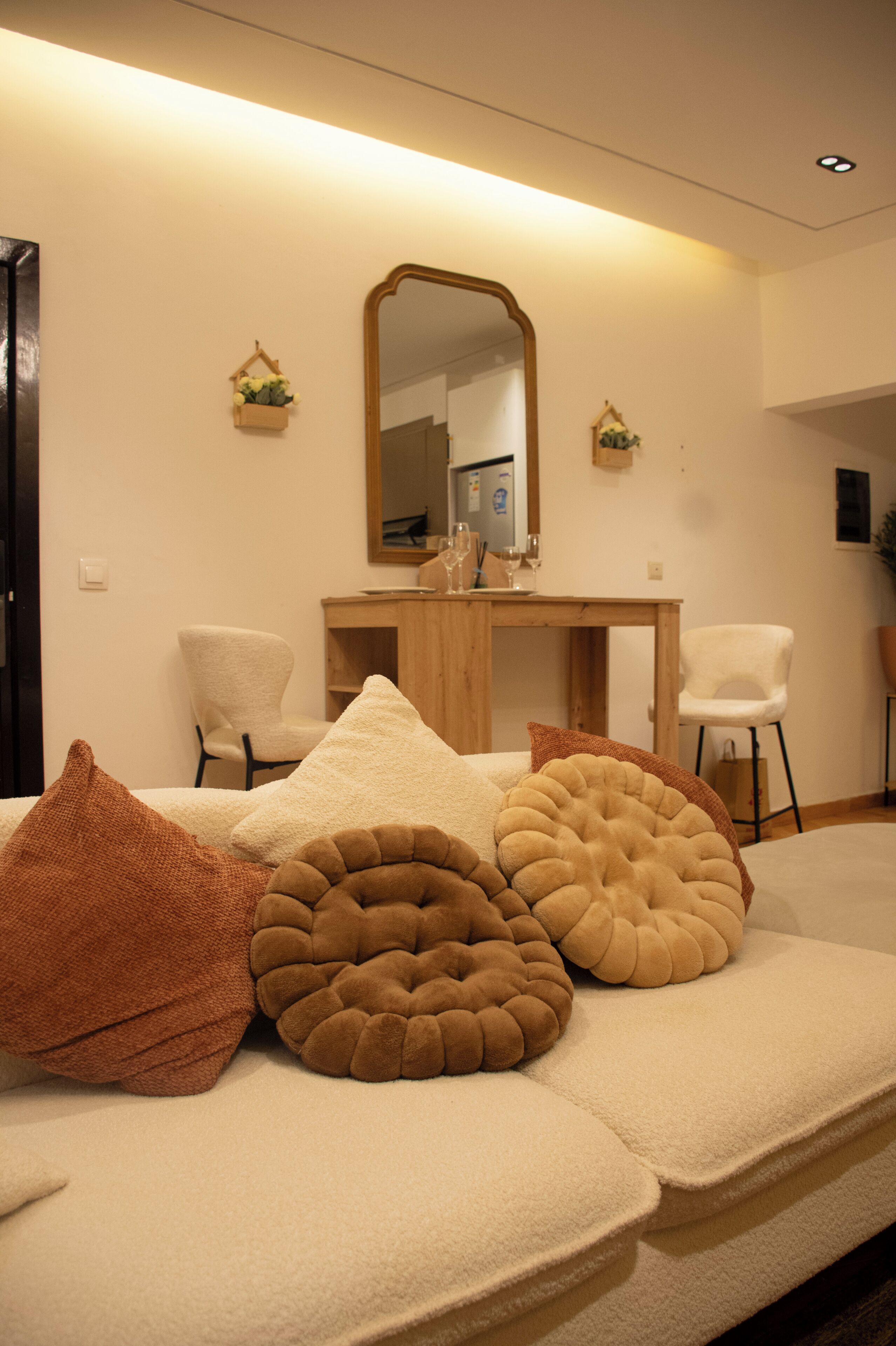 Estudio, balcón, vistas a la montaña | Salón ejecutivo