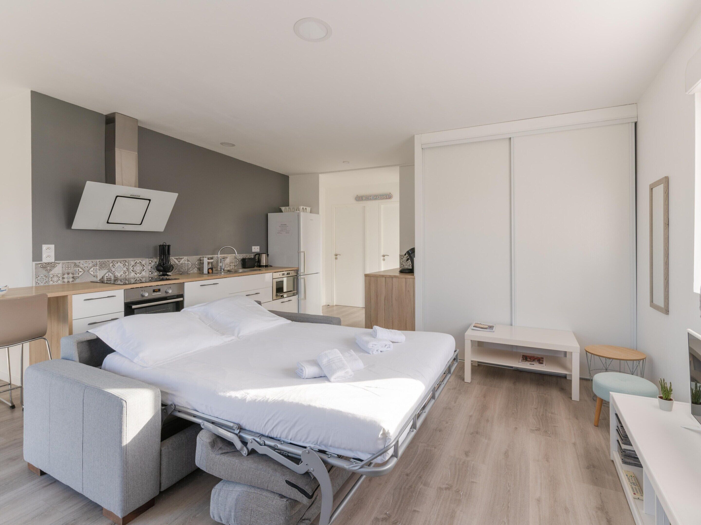 Apartment | 1 bedroom, iron/ironing board, bed sheets