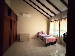 3 habitaciones, wifi y ropa de cama
