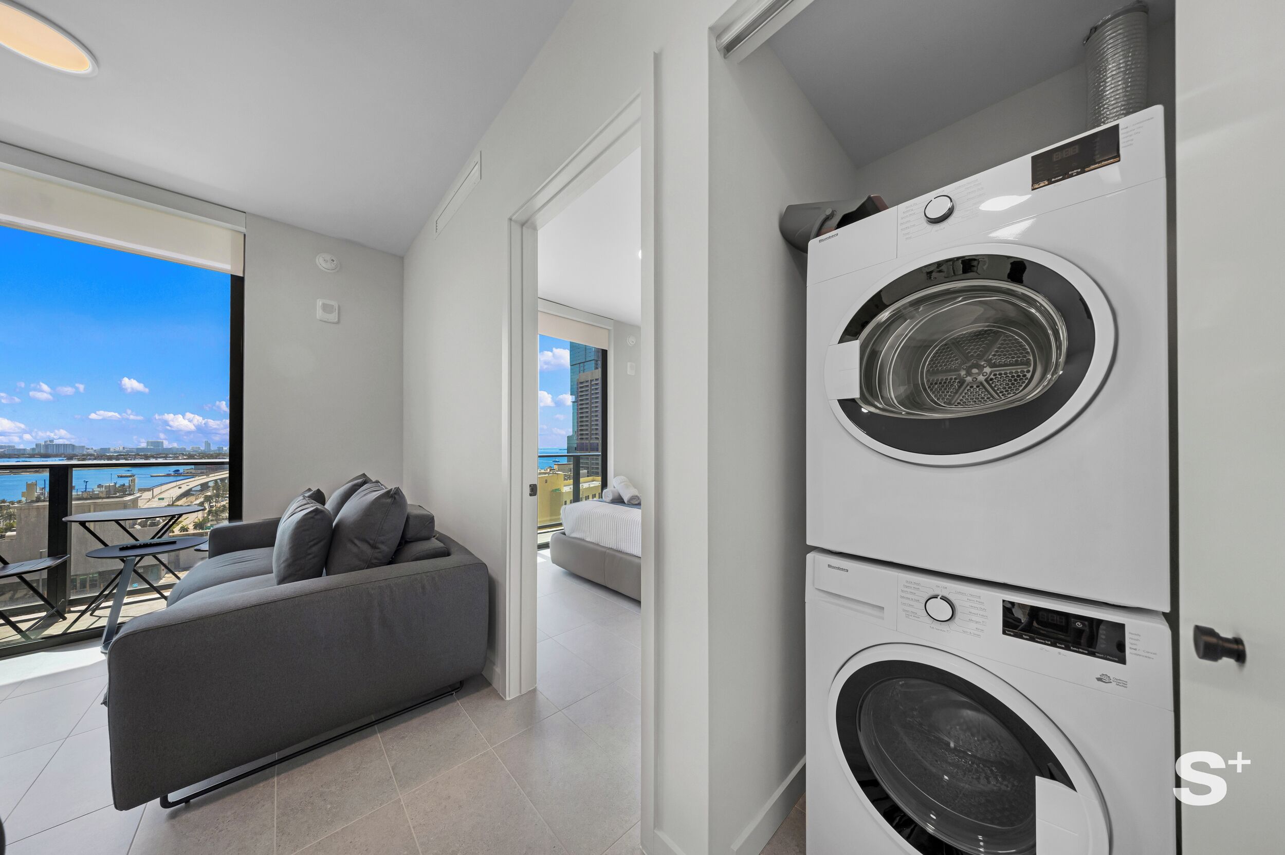 Condo, Balcony, City View | Interior