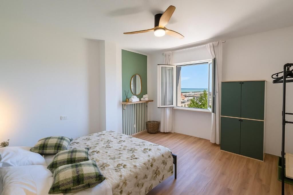 Blackout curtains, soundproofing, iron/ironing board, free WiFi