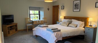 Studio flat, views of Whernside , perfect base for exploring the Yorkshire dales