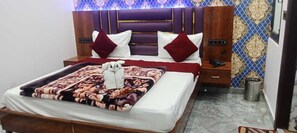 Standard Double Room | Free WiFi - HOTEL ROYAL GRAND INN (Chandigarh)