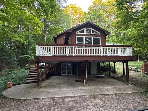 Spacious, Private Suttons Bay Oasis in the Woods