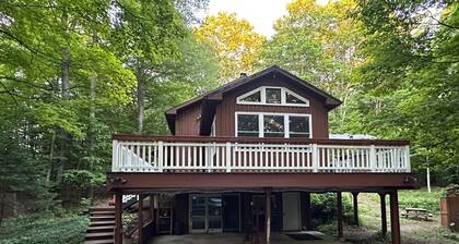 Spacious, Private Suttons Bay Oasis in the Woods
