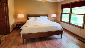 4 bedrooms, WiFi, bed sheets