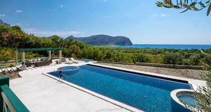 Paštrovići Stone Retreat with Pool,Jacuzzi & Adriatic Sea Views