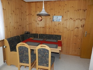 Dining - Zignaus Demont, Vella, (Vella), 44015B by Interhome (Vella)