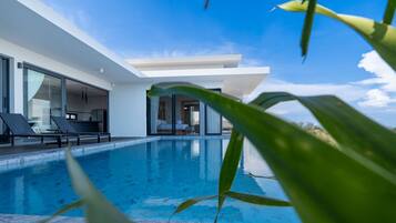 Luxury Villa, Sea View | Exterior