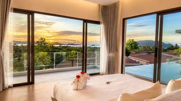 Romantic Villa, Garden View | Premium bedding, down comforters, in-room safe, desk