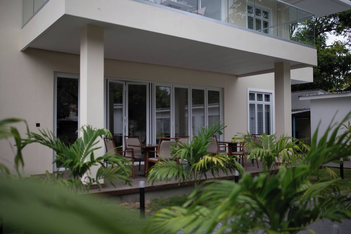 ห้องดีลักซ์ดับเบิล, วิวสวนหย่อม | รับประทานอาหารกลางแจ้ง