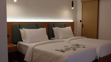 In-room safe, free WiFi