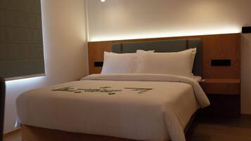 In-room safe, free WiFi