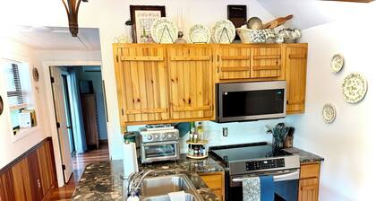 Traveler's Rest Cabin - 1 Bedroom - Dog Friendly