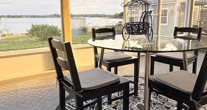 Entire Lakefront House Getaway