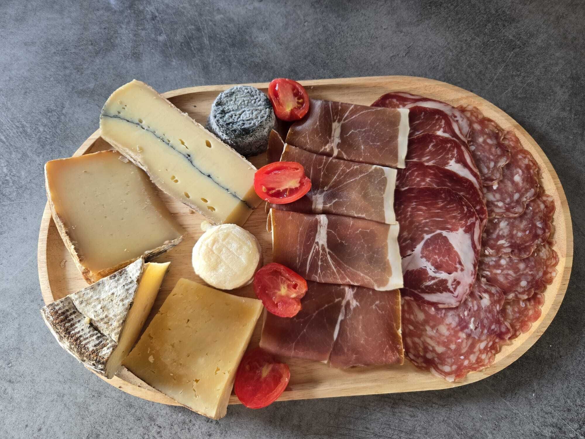 Alimentos y bebidas