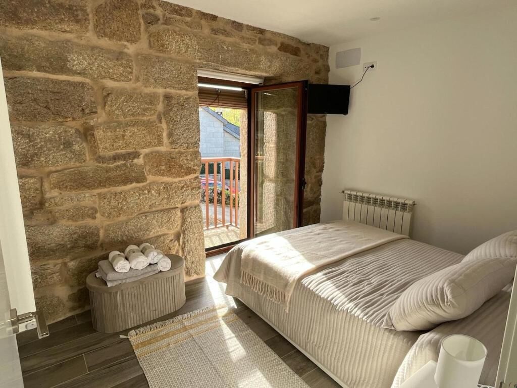 2 bedrooms, iron/ironing board, WiFi (free), bed sheets