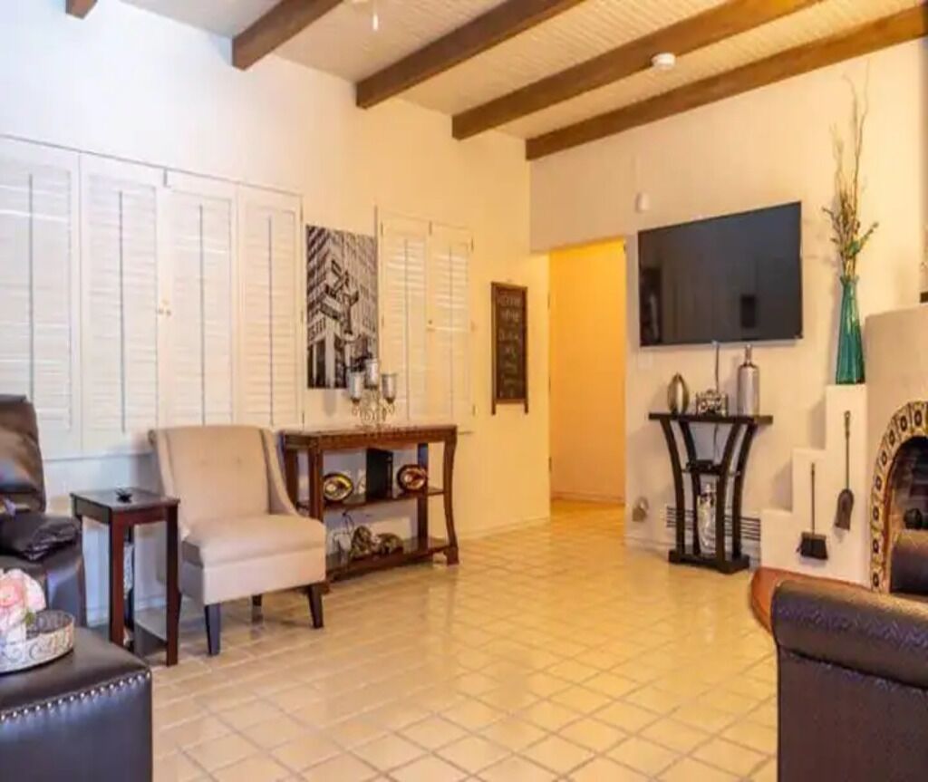 House In Sam Hughes With 5 Beds, Large Pool And Large Outdoor Area - ツーソン, AZ