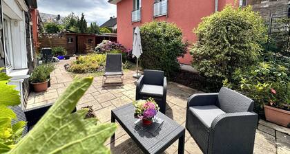 Bugblick Apartment, cozy terrace with a grill