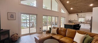 Beaverdam Lakeside Retreat - Pet & Family Friendly