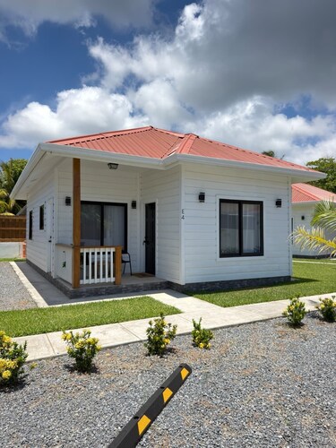 Leleka's Cabin - E4