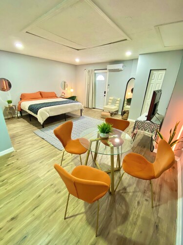 Casa Serena, Your peaceful boho escape awaits! 1 bedroom studio near Tampa!