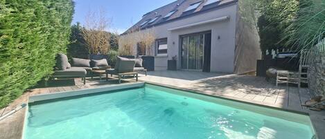 Indoor pool, outdoor pool