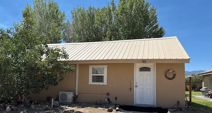Cozy, Clean cottage Close to Mesquite, NV, golf courses, casinos, & ATV riding