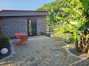 Outdoor dining - 2-room vacation rental in central Alsace, near Europapark! (Witternheim)