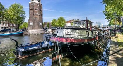 New: Luxurious boutique houseboat - Deckhouse Suite
