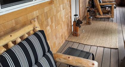 Beautiful 2 bedroom camp with all the amenities of home sleeps 13