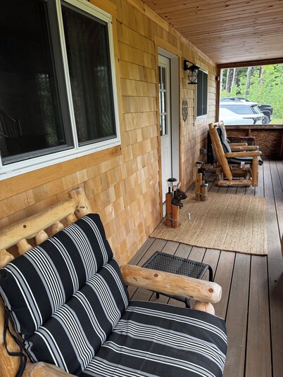 Beautiful 2 bedroom camp with all the amenities of home sleeps 13