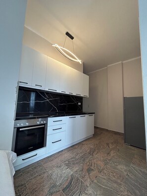 Private kitchen - Friends & Family Appartment - Beachfront (Shkodër County)