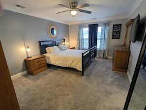 1 bedroom, Internet, bed sheets - Cozy Home Close to LMC, UofSC, & Downtown Lexington (West Columbia)