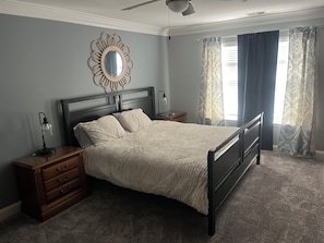 1 quarto, acesso à internet, roupa de cama