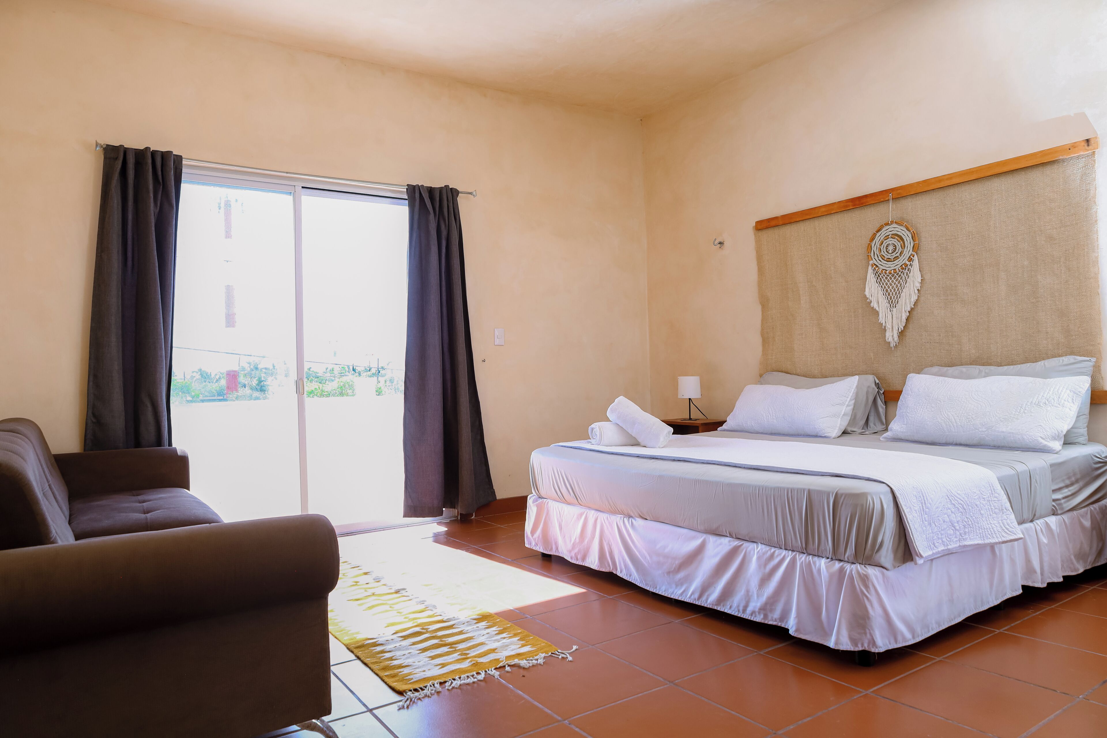 Deluxe House, 3 Bedrooms | Iron/ironing board, free WiFi