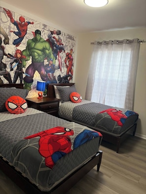 3 bedrooms, iron/ironing board, travel cot, free WiFi - Family-Friendly 3BR Townhome Minutes to Disney in Lake Berkley Resort -Pool &Gym (Kissimmee)