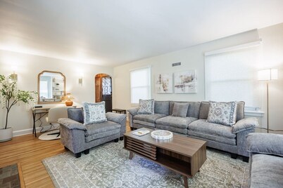 Brighton Stay Near URMC | King Bed, Home Cinema & Backyard