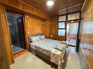 Quarto casal, vista para o mar
