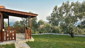 Bungalow, Sea View | Property grounds