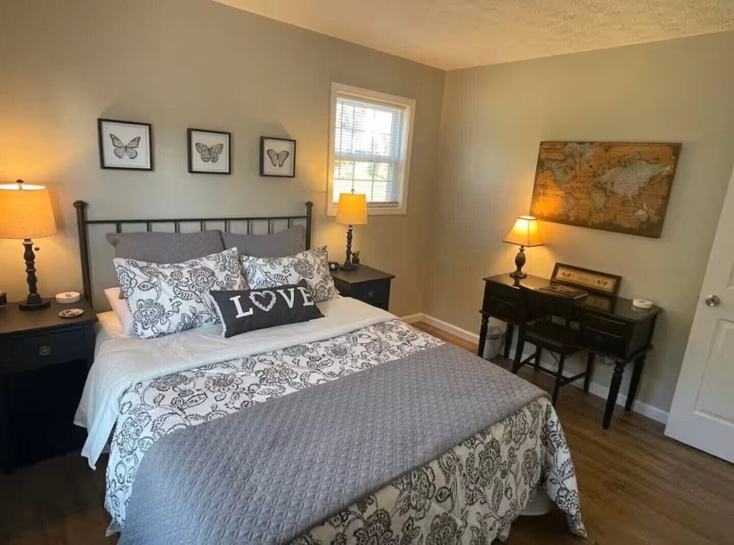 3 bedrooms, iron/ironing board, free WiFi, bed sheets