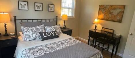 3 bedrooms, iron/ironing board, free WiFi, bed sheets