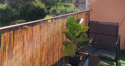 Bright 3-bedroom apartment between Annecy and Aix-les-Bains • 5 passengers • Balcony with a view of the mountains