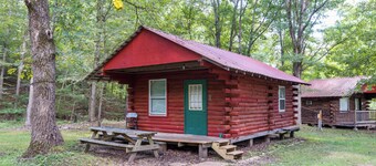 Spacious Log Cabin, Fire Pit & Shared Pool