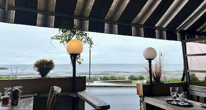 Family-Friendly 2BR • Minutes to White Rock Beach!