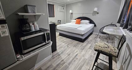 Orange Motel