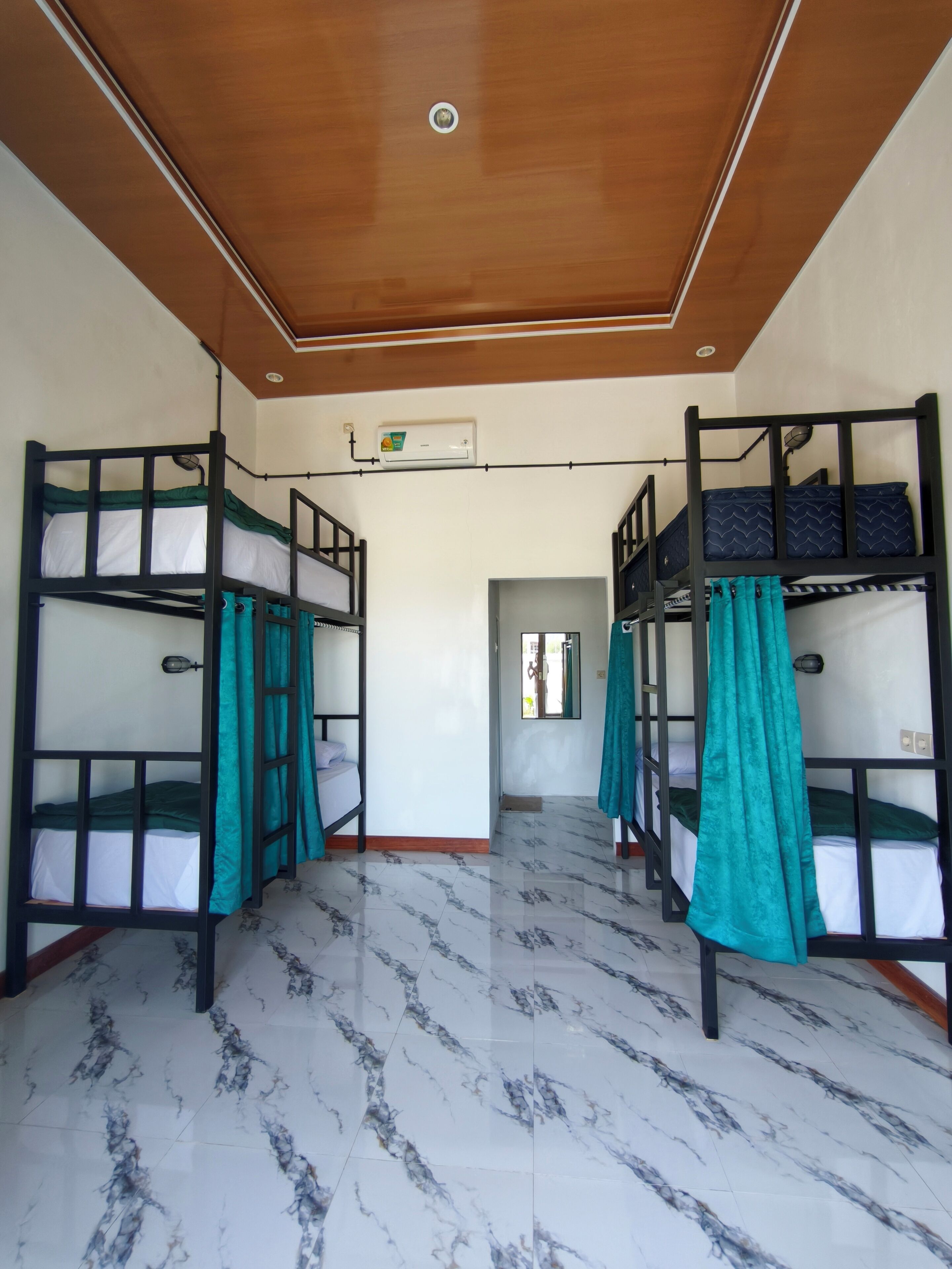 Basic Shared Dormitory, Patio, Park View | Bed sheets