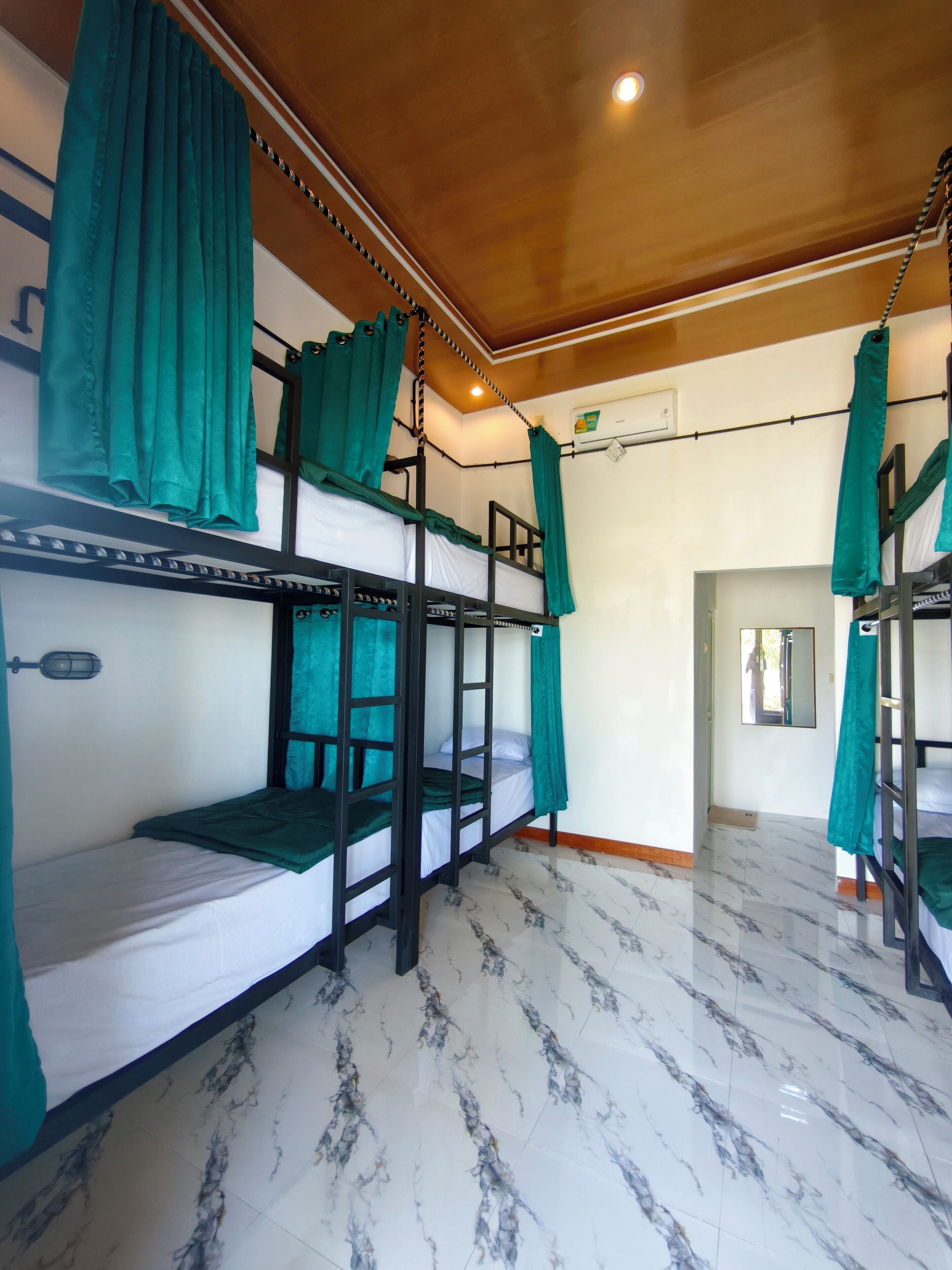 Classic Shared Dormitory, Patio, Park View | Bed sheets