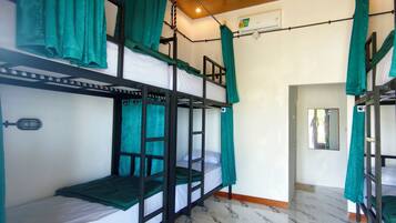 Classic Shared Dormitory, Patio, Park View | Bed sheets